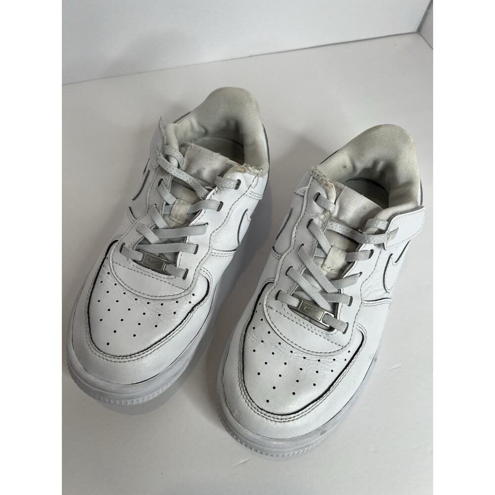 Kids Nike Air Force‎ White Size 5 Sneakers